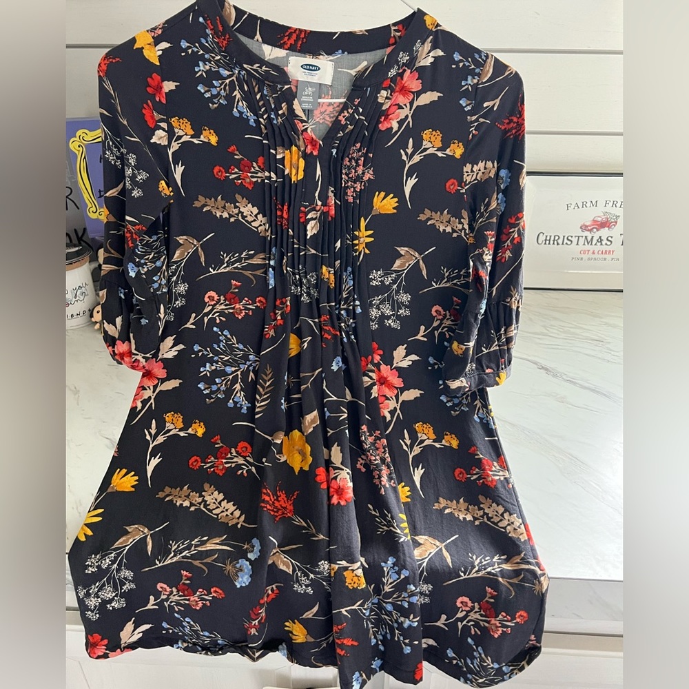 Girls Size SMALL (6/7) Old Navy Dress 👗